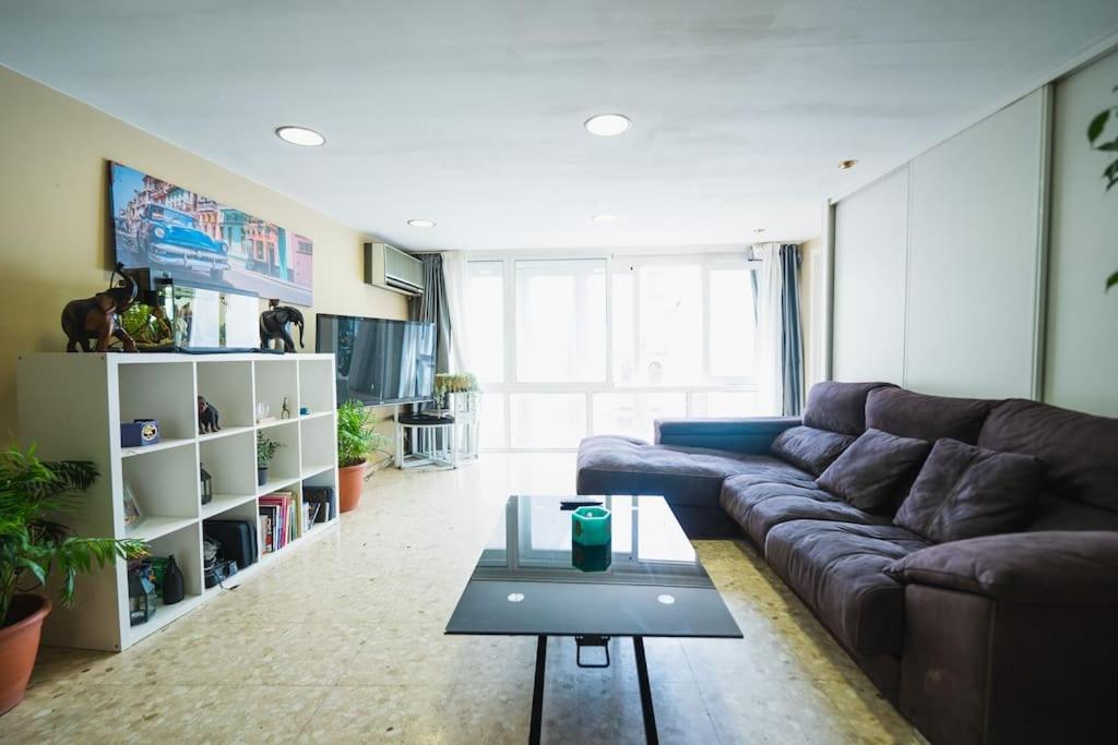 Espacioso En El Centro De La Ciudad Appartement